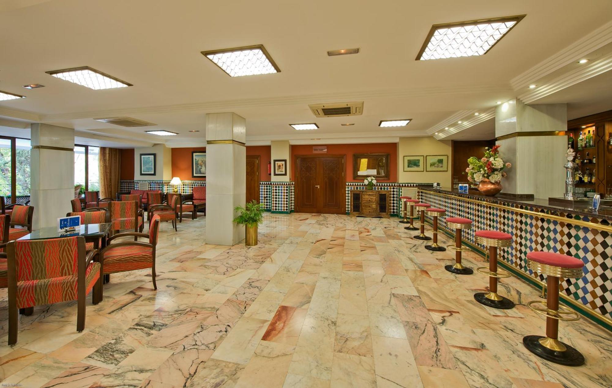 Porcel Alixares Hotel Granada Restoran gambar